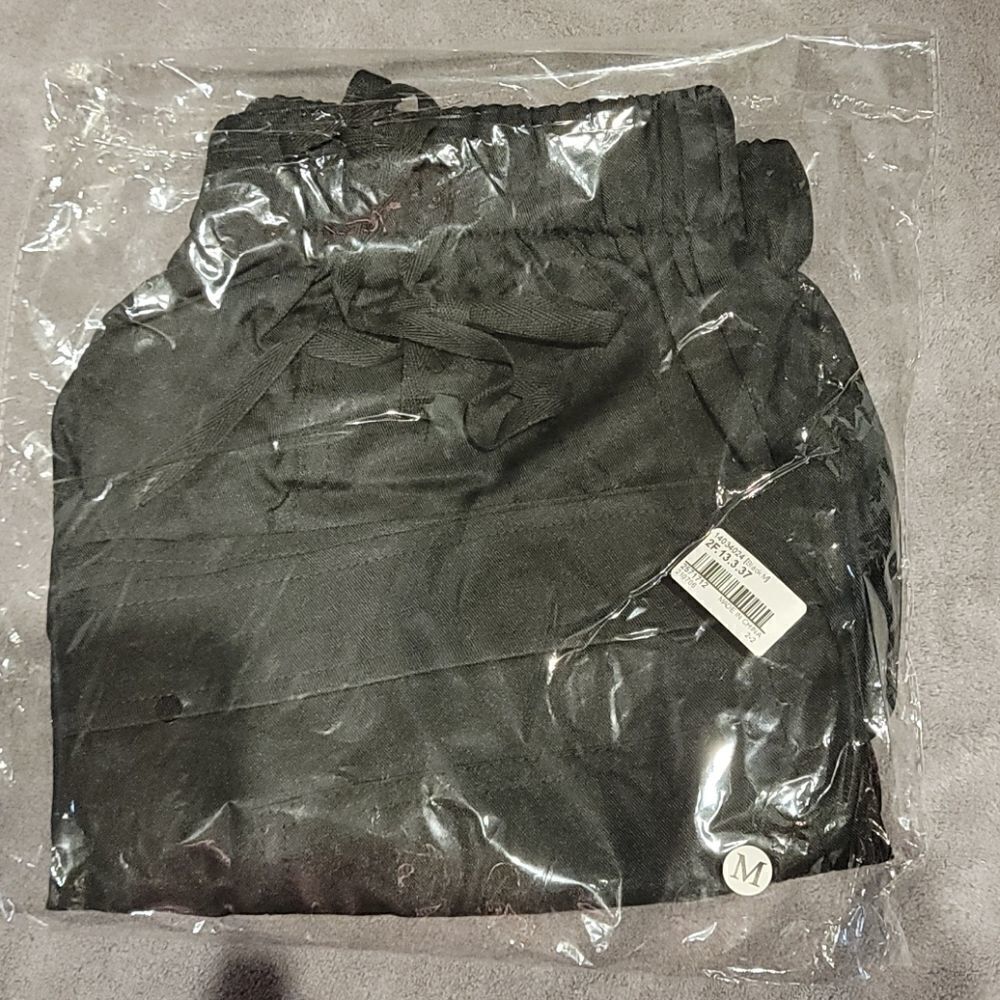 🔥Drawstring Black Shorts with Pockets - Picture 3 of 3